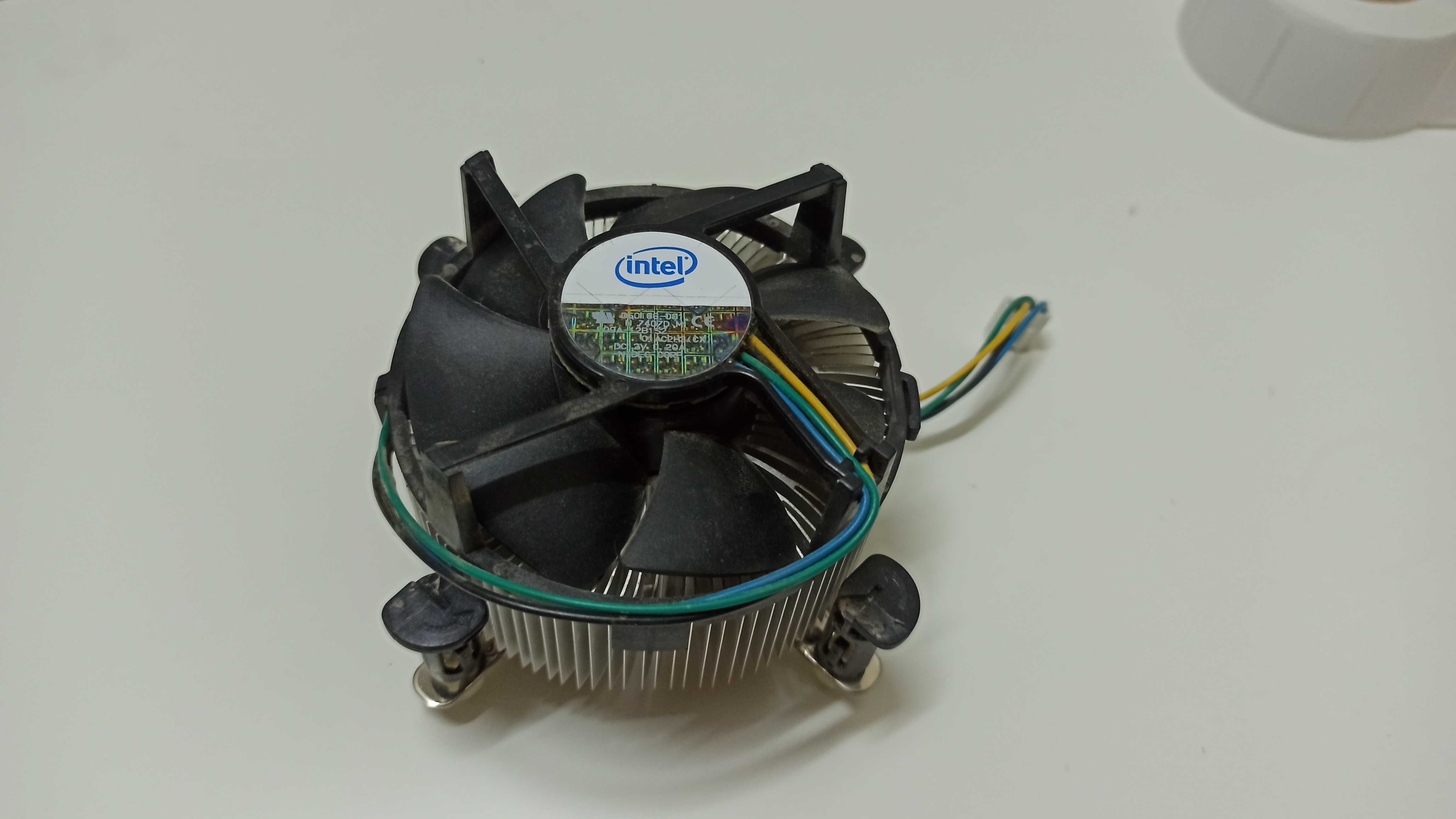 Chłodzenie procesora Intel D60188 - 001