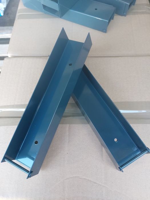 UCHWYT Ceownik PODMURÓWKI łacznik metalowy korytko 250x52  52x250