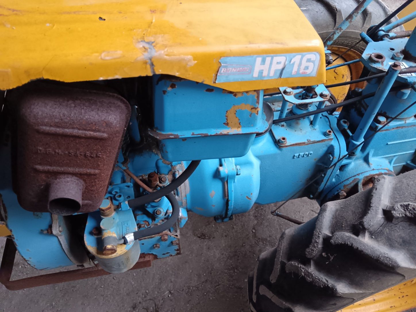 Motocultivador impecável