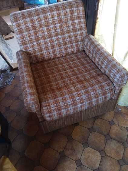 Sprzedam zestaw: fotele, ława, stół