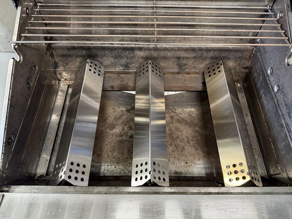 Grill gazowy Napoleon Triumph T410 z bocznym palnikiem