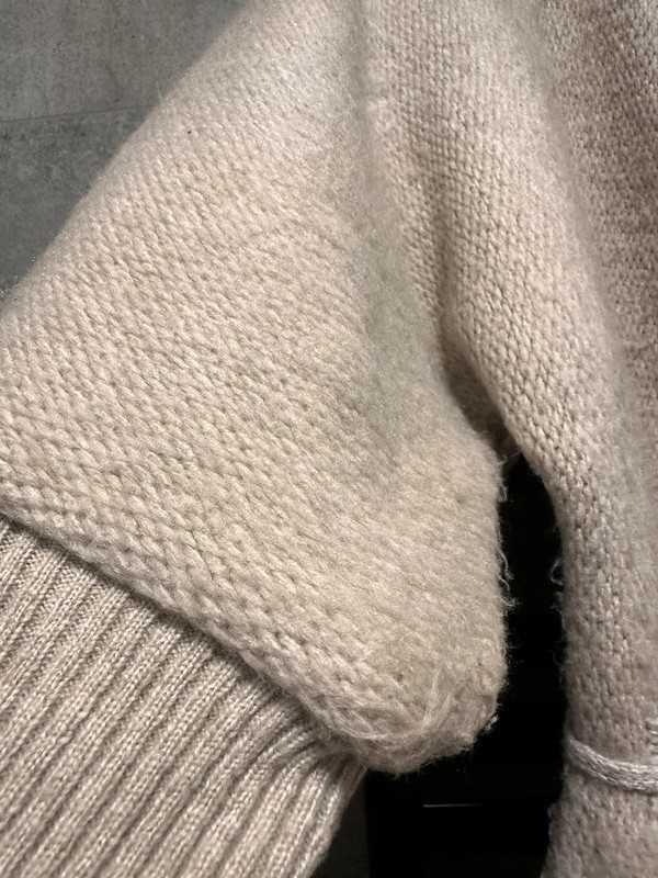 Beżowy bardzo ciepły i miły sweter kardigan Zoja oversize