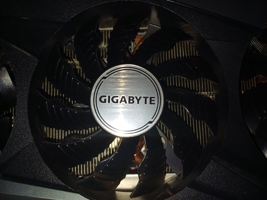 Radeon™ RX 6800 XT GAMING OC 16G