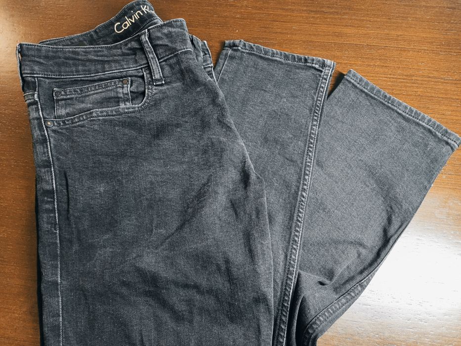 Calças de ganga Calvin Klein pretas escovado W34 L32