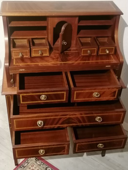 Escrivaninha com alçado (Papeleira Secretária Escrevaninha)  D. Maria.