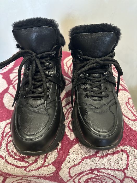 Кросівки estro,цигейка повністю