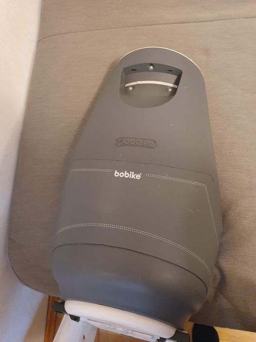 biały fotelik bobike