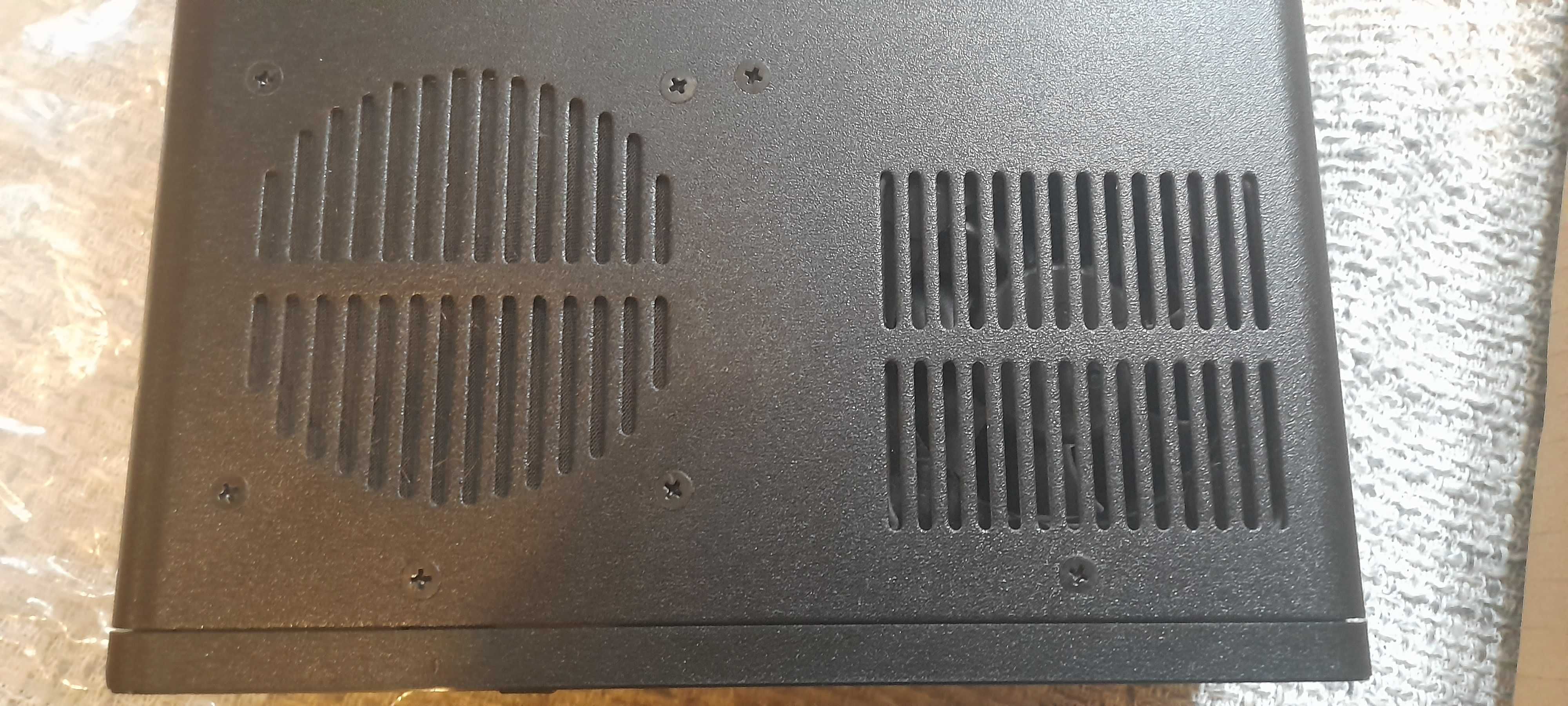 Icom 7000 nowy z folią na wyswietlaczu
