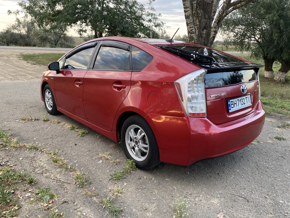 Toyota Prius XW30 2011года