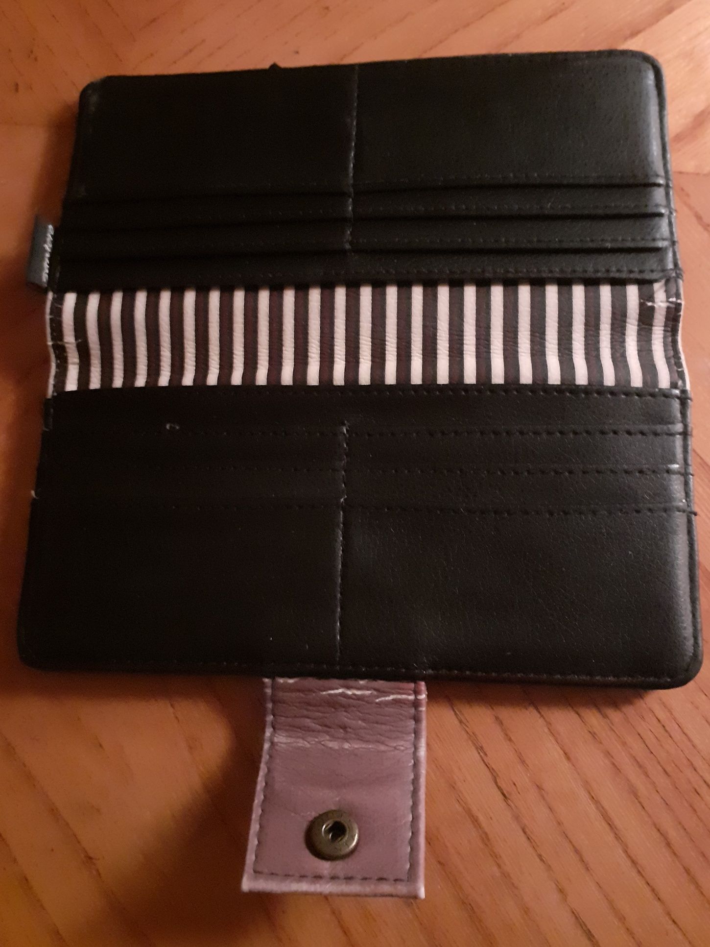 Śliczny portfel firmy gorjuss santoro