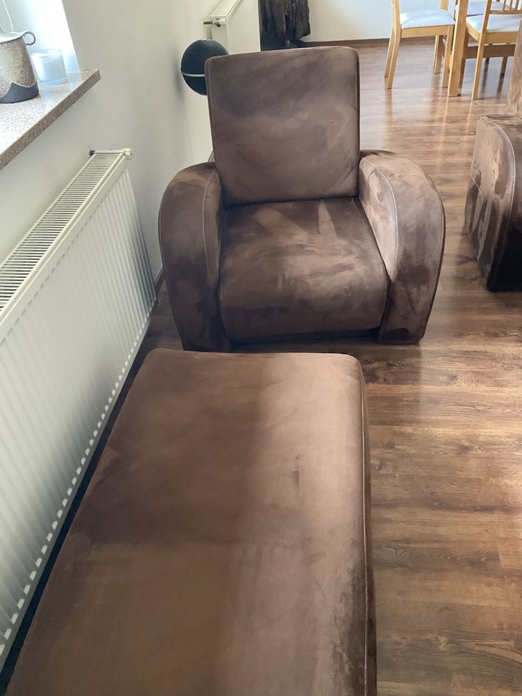 Wypoczynek, sofa, fotele. Meble tapicerowane do salonu.