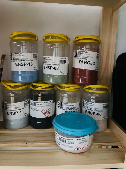 Engobes, Vidrados e Óxidos