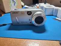 Aparat od SONY Cyber-Shot 3.2 z kartą pamięci o pojemności 16Mb