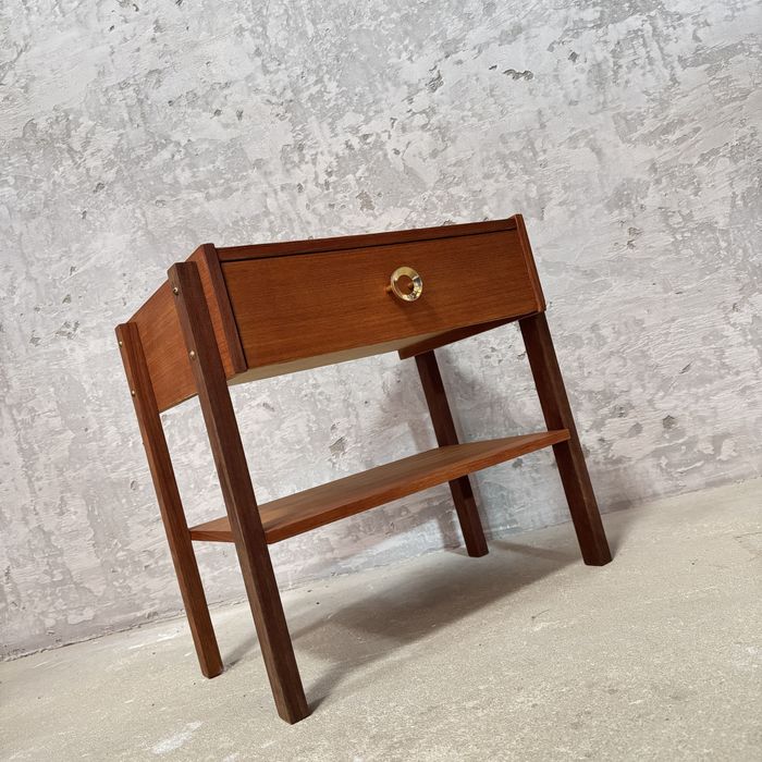 Komplet duńskich stolików nocnych z lat 60. – drewno tekowe