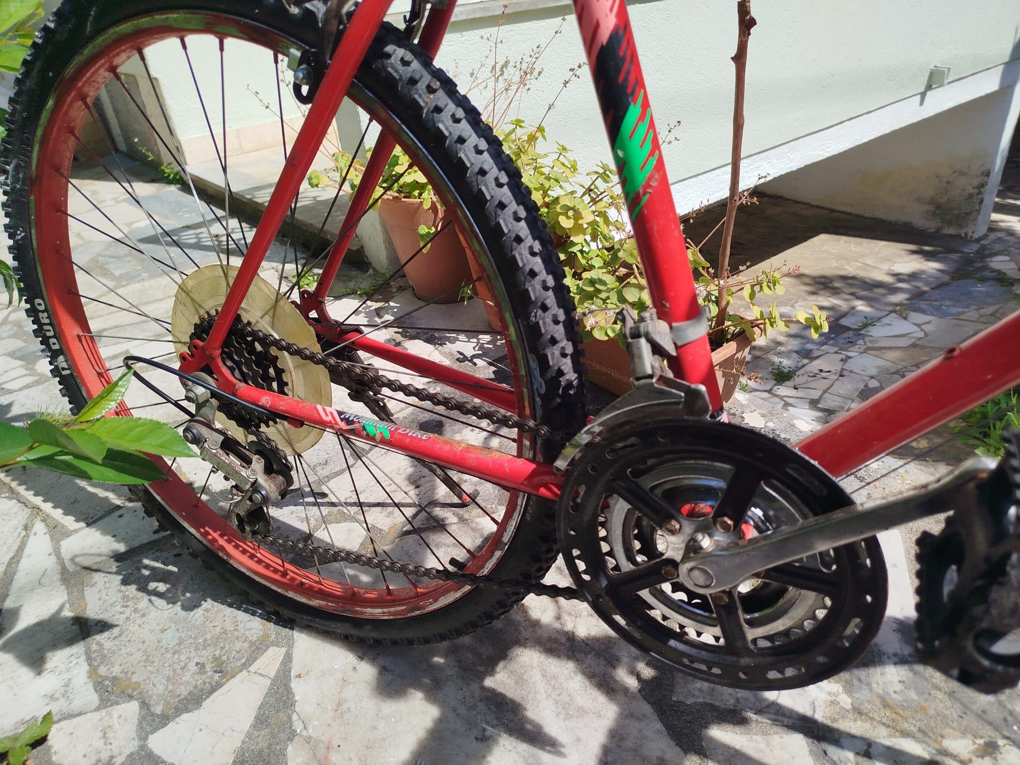 Bicicleta Mountain Bike