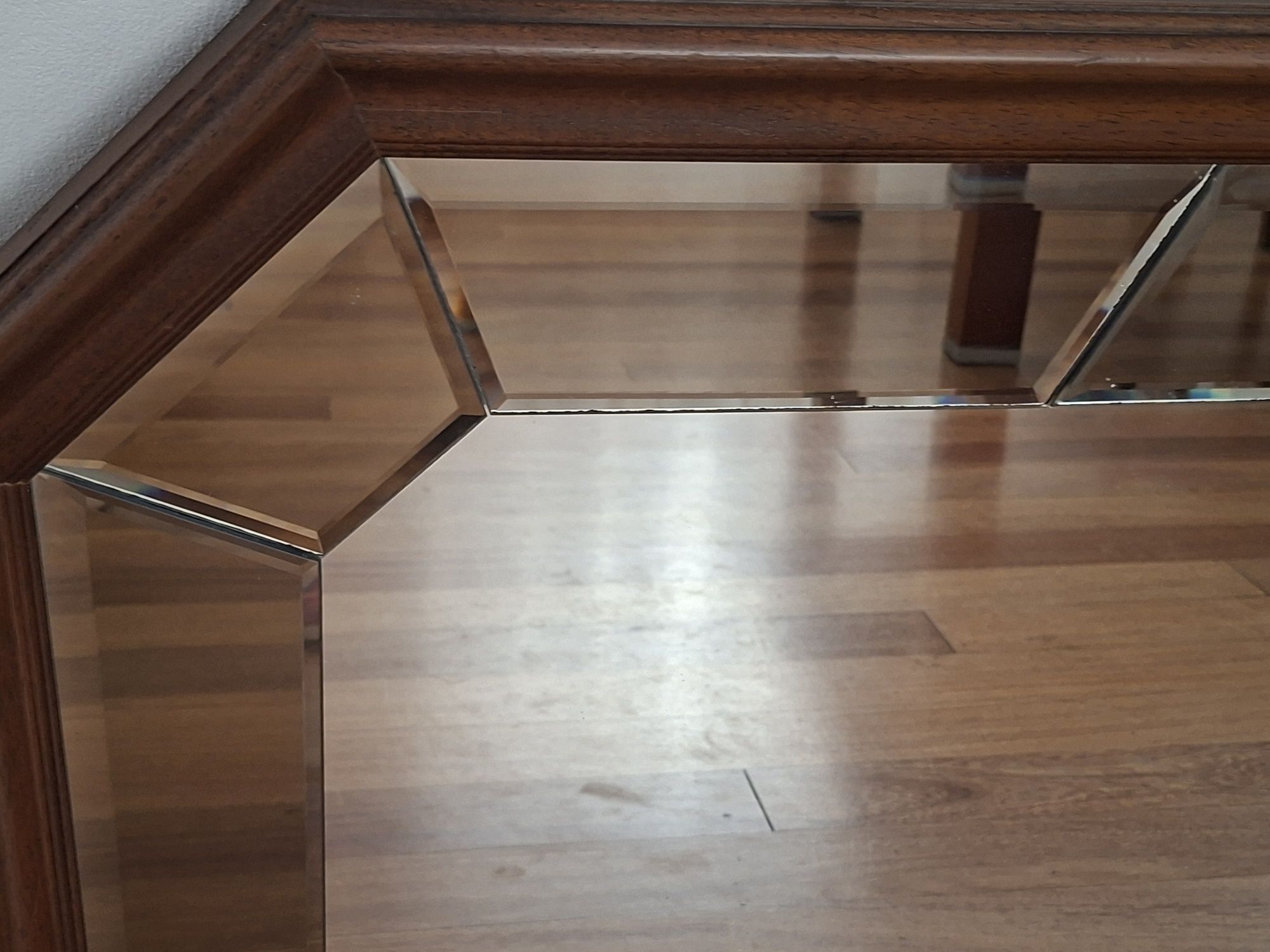 Espelho Decorativo com Moldura em Madeira de Mogno  - Estilo Geométric