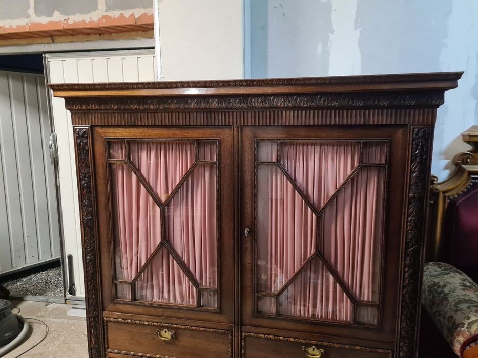 Witryna biblioteka antyk