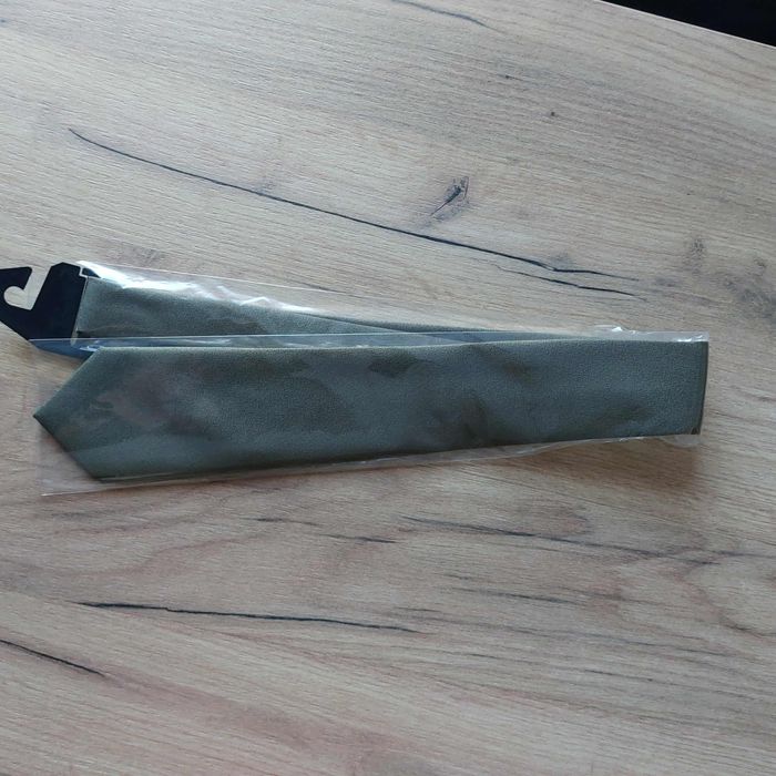 Krawat  koru khaki wzór 306/MON NOWY