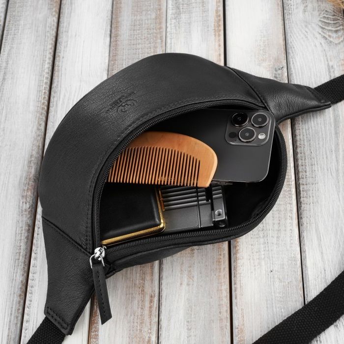 saszetka nerka męska na pas czarna paolo peruzzi t-89-bl