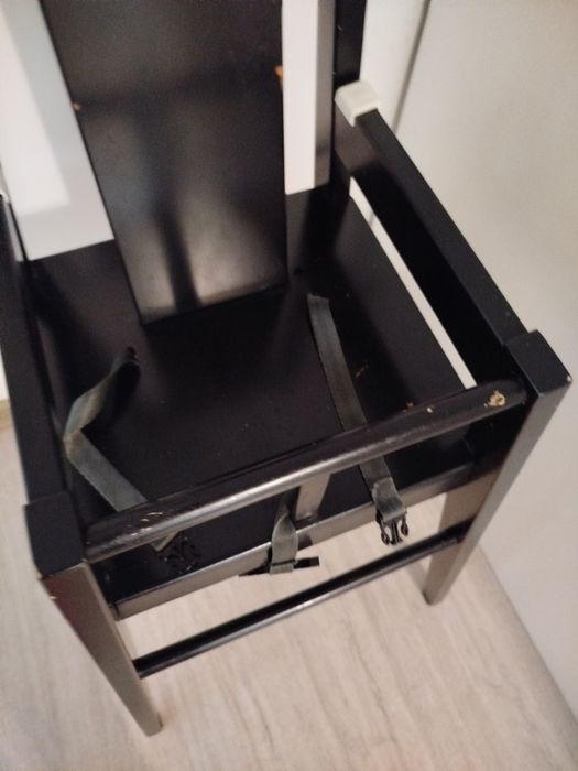 Drewniane krzesełko do karmienia Ikea Blames czarne