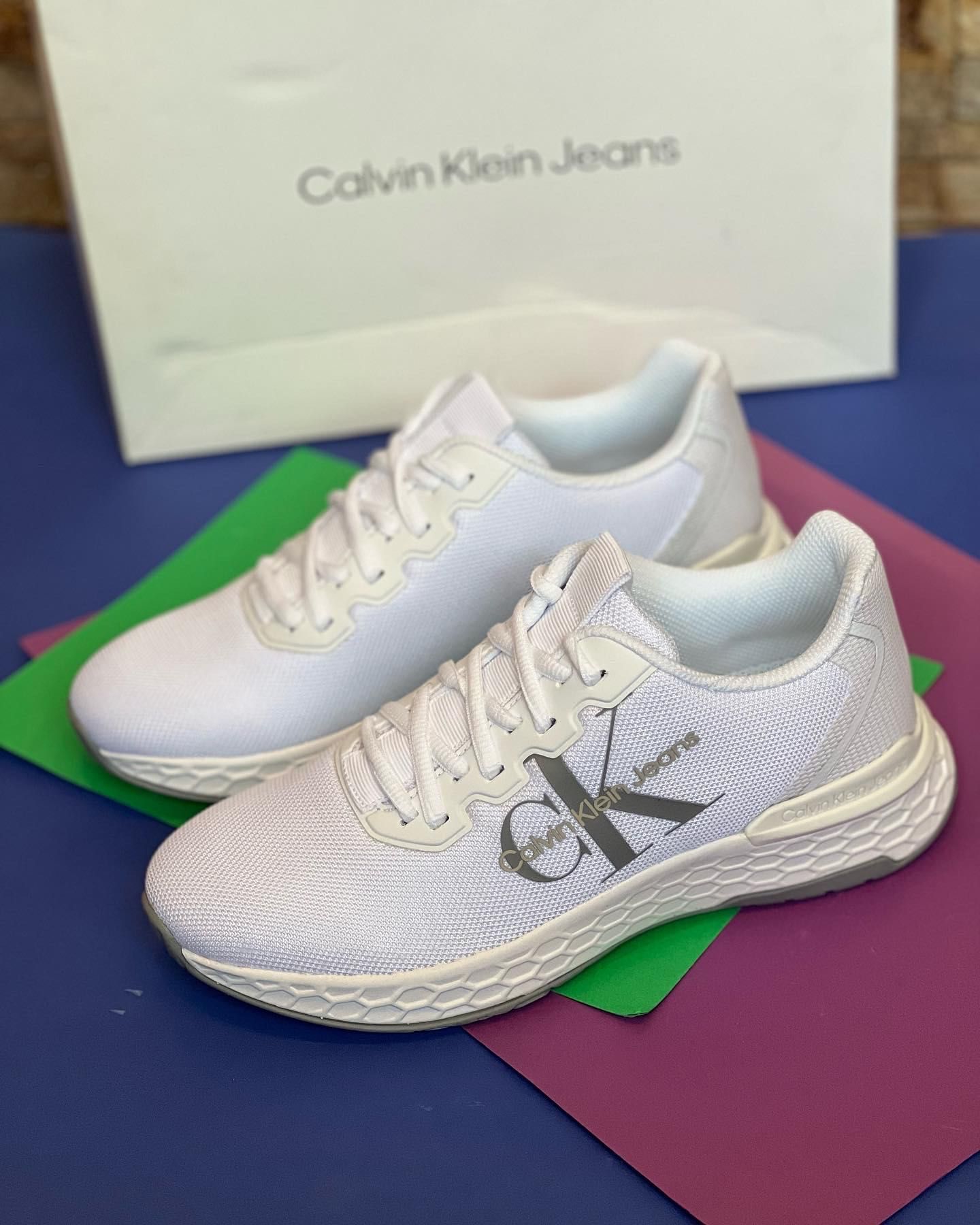 Кросівки Calvin Klein оригінал розмір 8