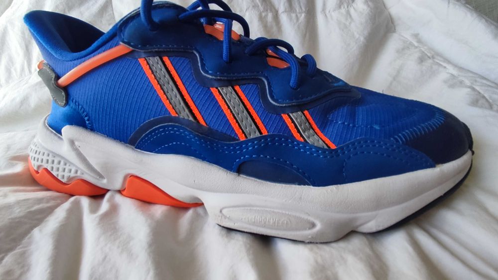 adidas ozweego..
