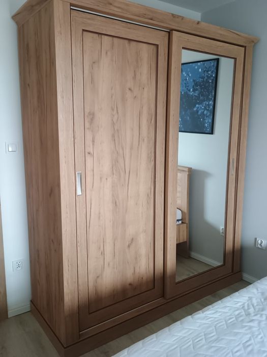 Zestaw mebli szafa lozko komoda