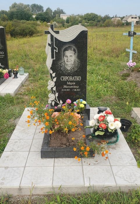 Пам'ятники з Гранiта в Кременчуге.Бюджетнi 8500гр Портретом ручна роб