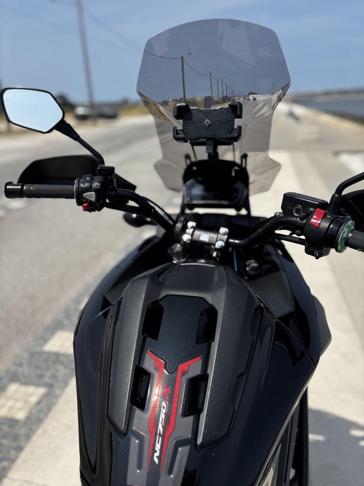 NC 750X como nova