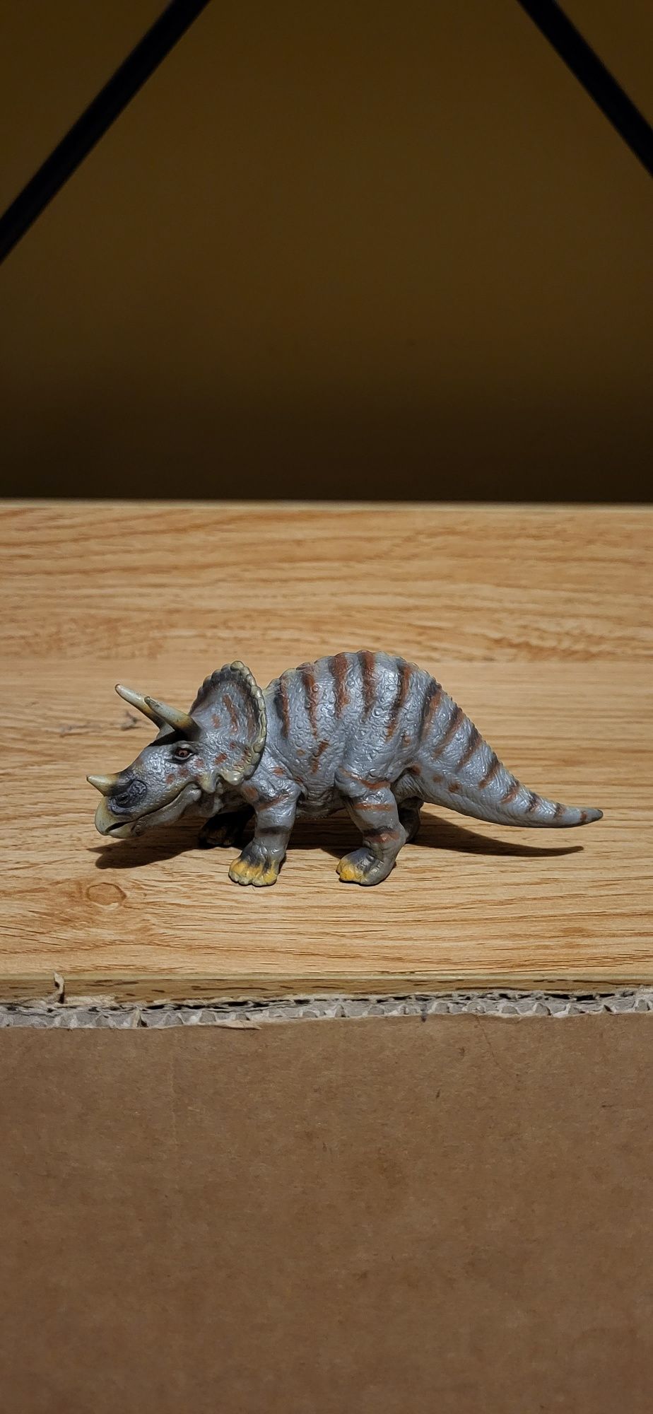 Schleich dinozaur triceratops figurki model wycofany z 2002 r.