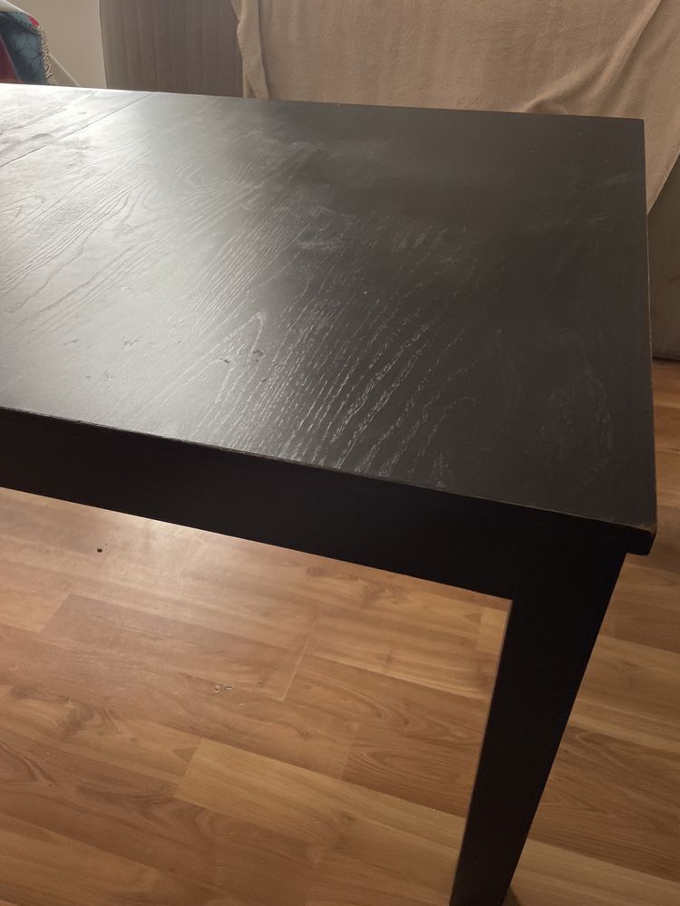 Mesa de madeira preta IKEA