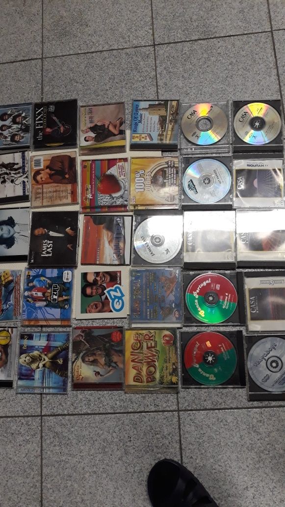 Lote de 70 cds de musica