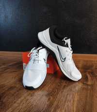 M NIKE mc trainer 2