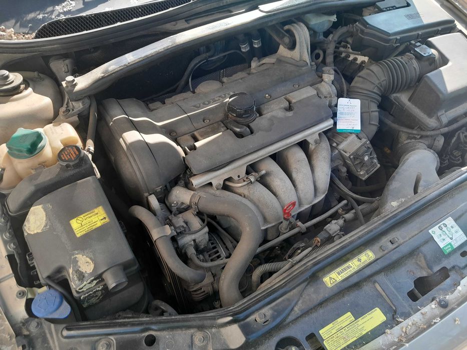 Volvo S60 2.4 benzyna 170km 01r. de sedan automat