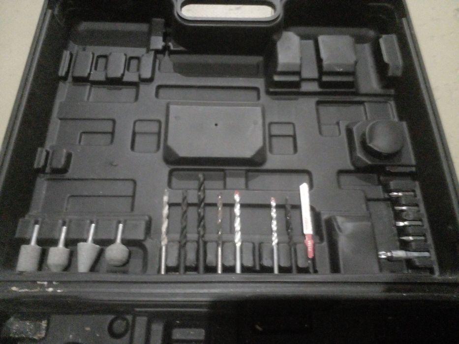 Электро дрель как новая !