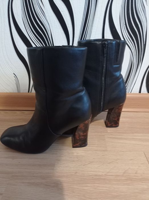 Шкіряні черевики жіночі