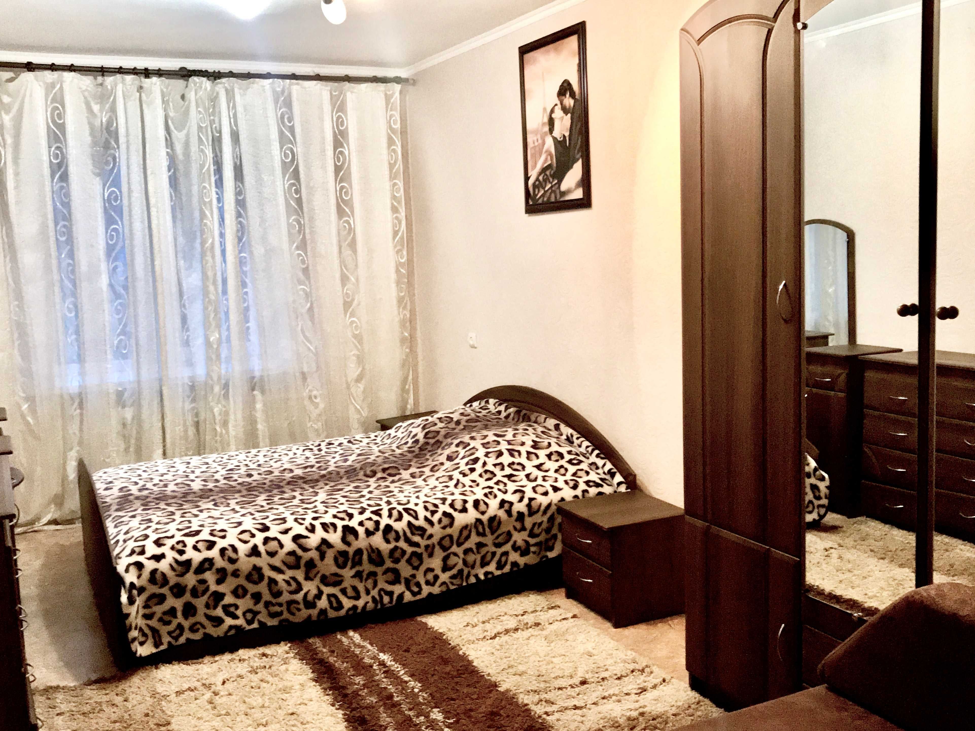 Продам теплі красиві пледи вживані