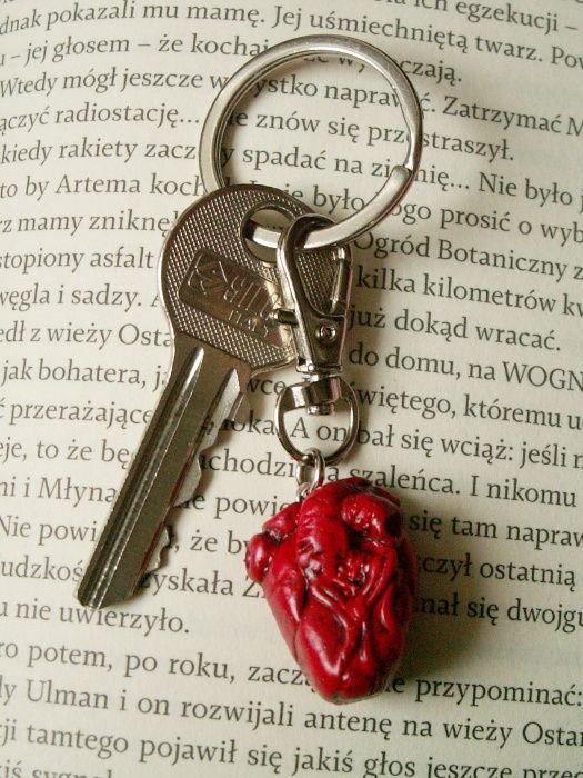 Anatomiczne serce Brelok na Walentynki realistyczne serce Nerd Geek