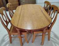 Mesa e 4 cadeiras madeira
