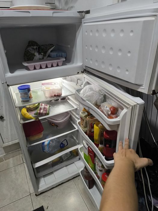 Frigorífico 140x55x53