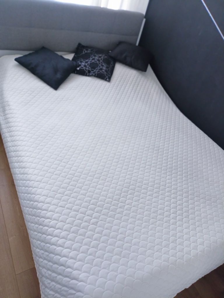 Welurowa kremowa narzuta na łóżko 170x210