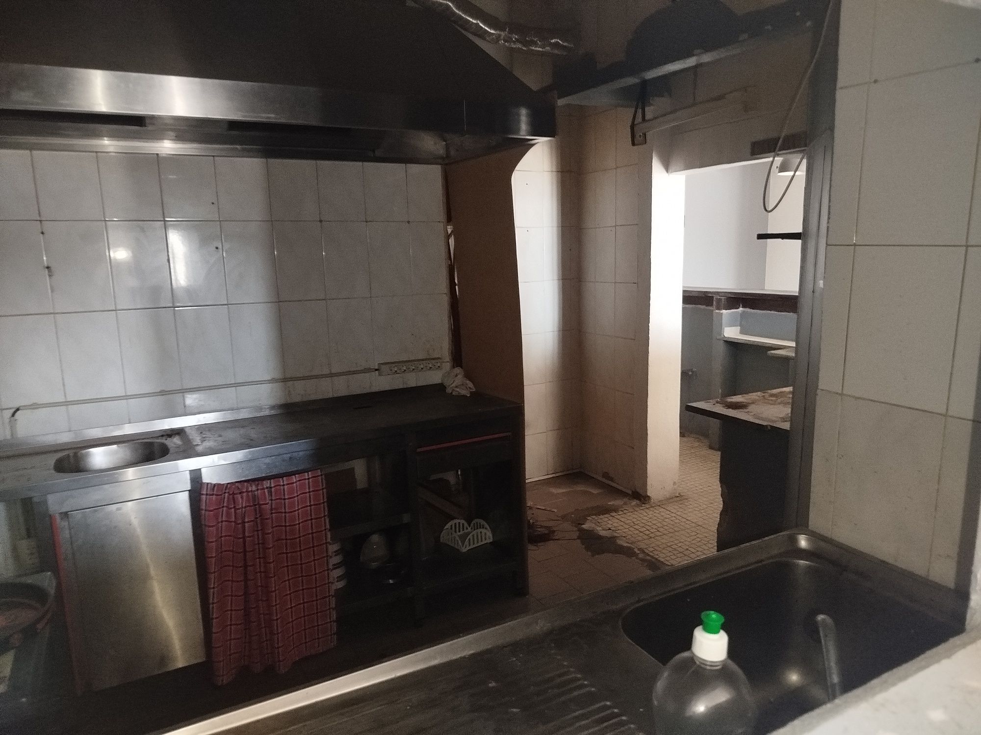 Aluga-se restaurante