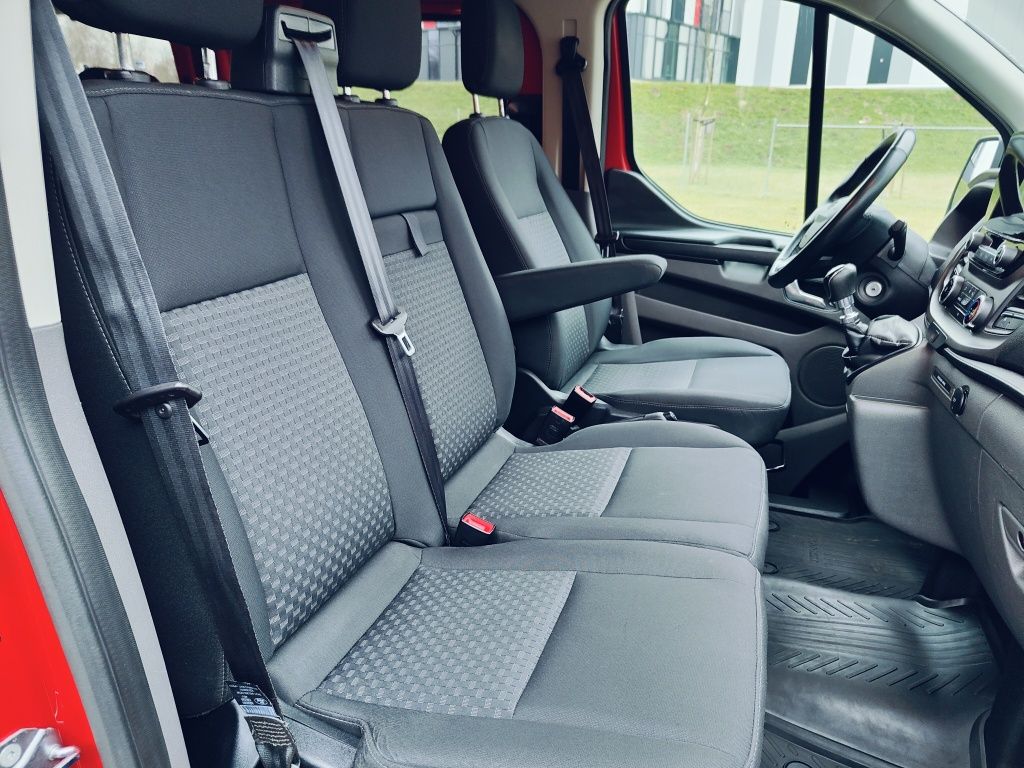 Wynajem busa, wypożyczalnia, busy 9 osobowe,  Ford Transit custom