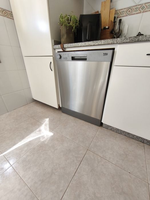 Máquina loiça beko