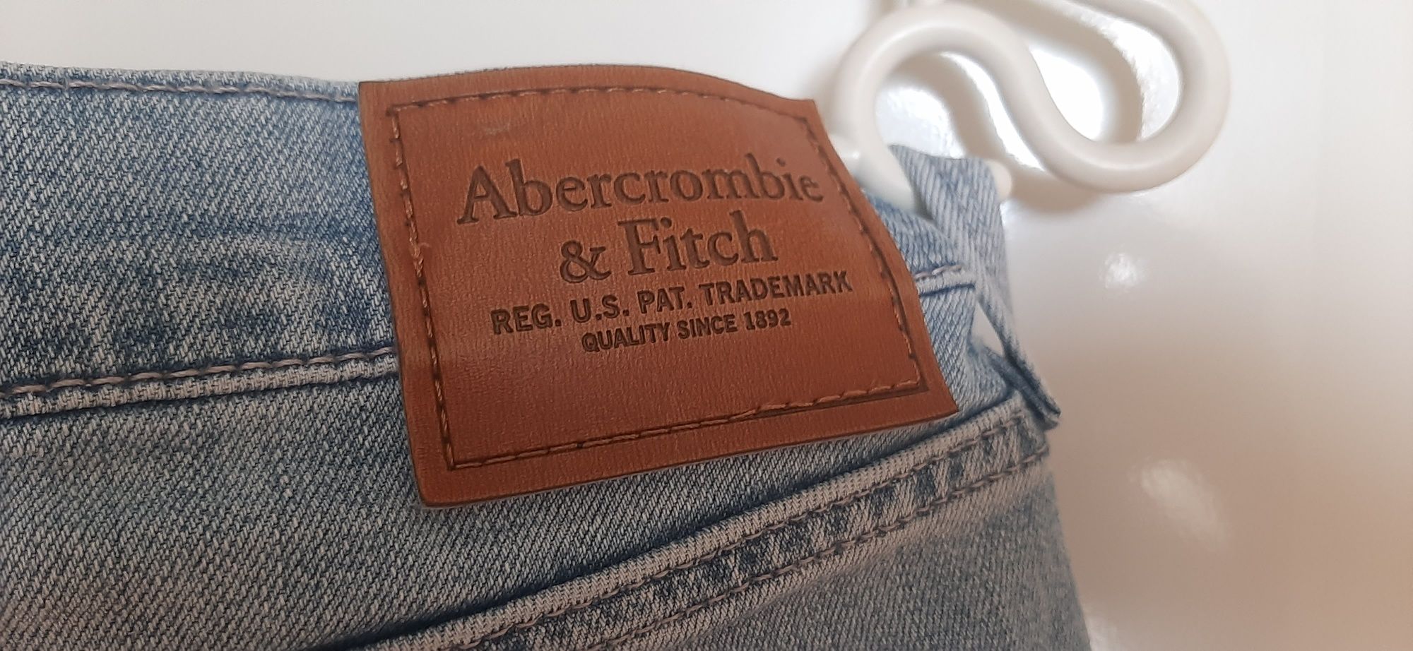 Мужские джинсы Abercrombie & Fitch