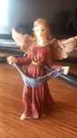 Pequena figura de anjo