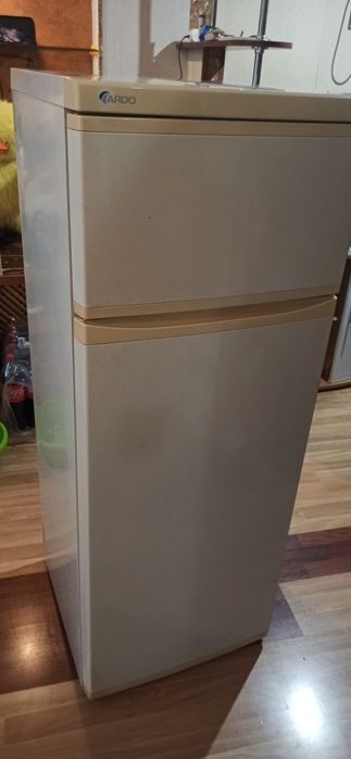 Продам холодильник