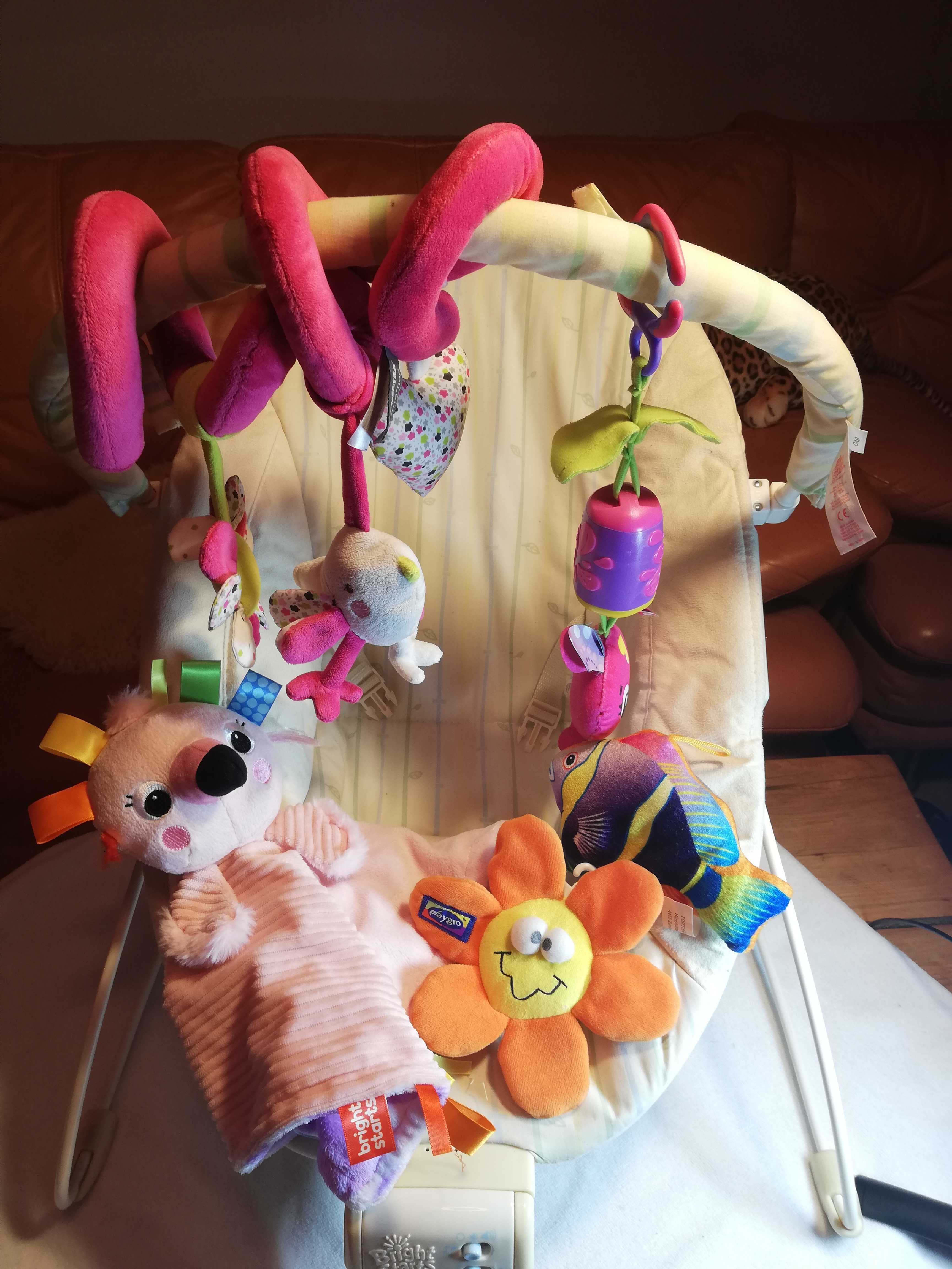 Zestaw zabawek dla niemowlaka: spirala, kocyk do zabawy itp