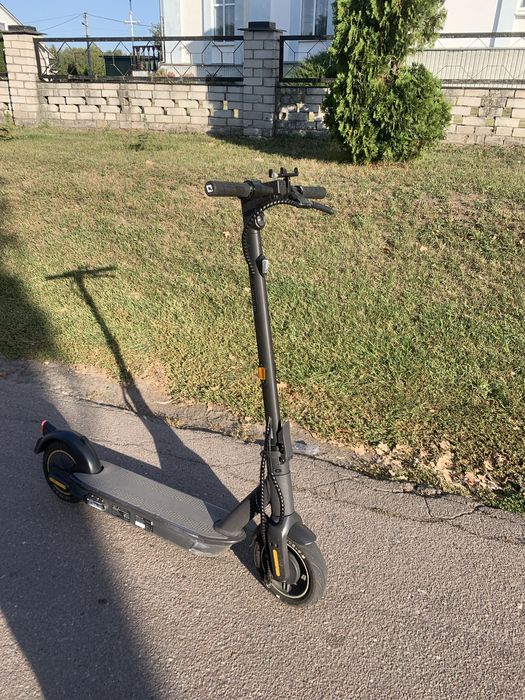 Електросамокат Ninebot g30
