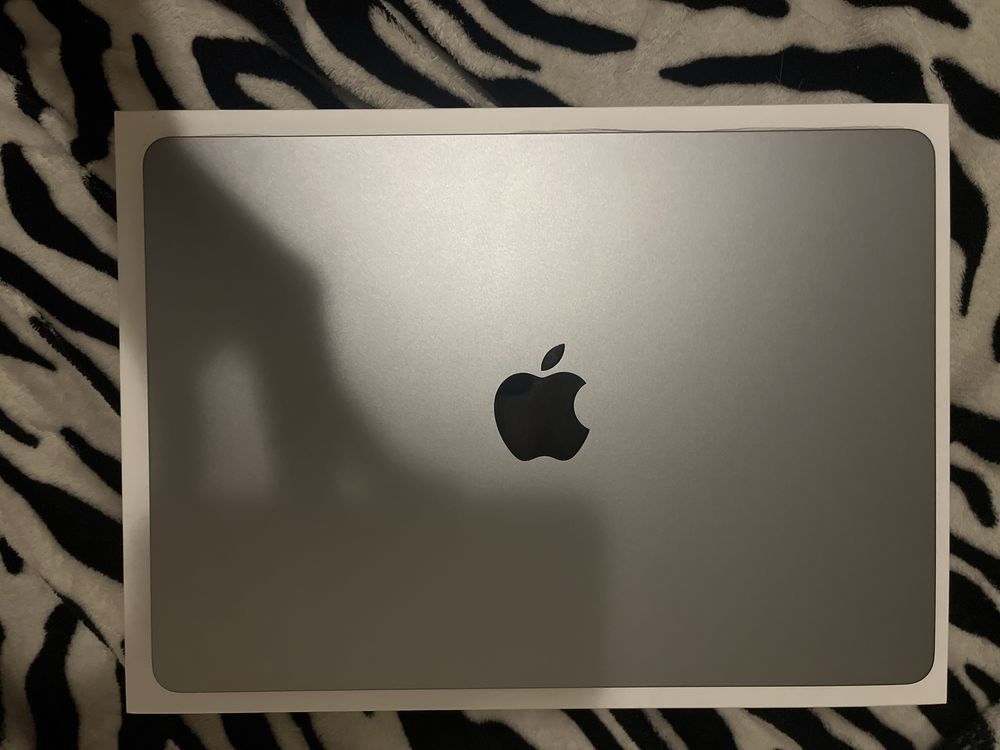 MacBook Air M2 13,6p